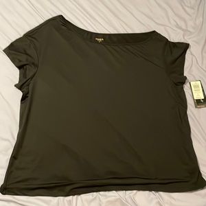 Torrid active off shoulder tee. 3 (22-24). Black. NNW.
